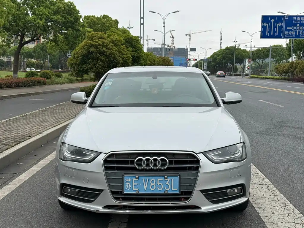 Audi A4L 2013 — фото 2