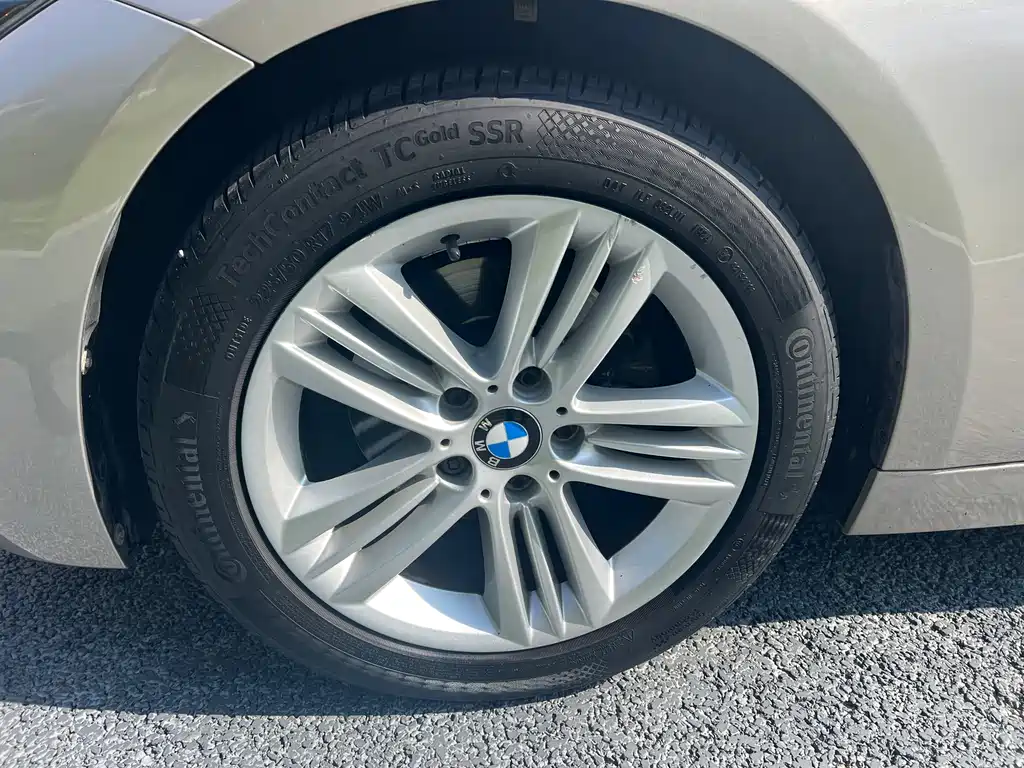 BMW 3 Series 2016 — фото 19
