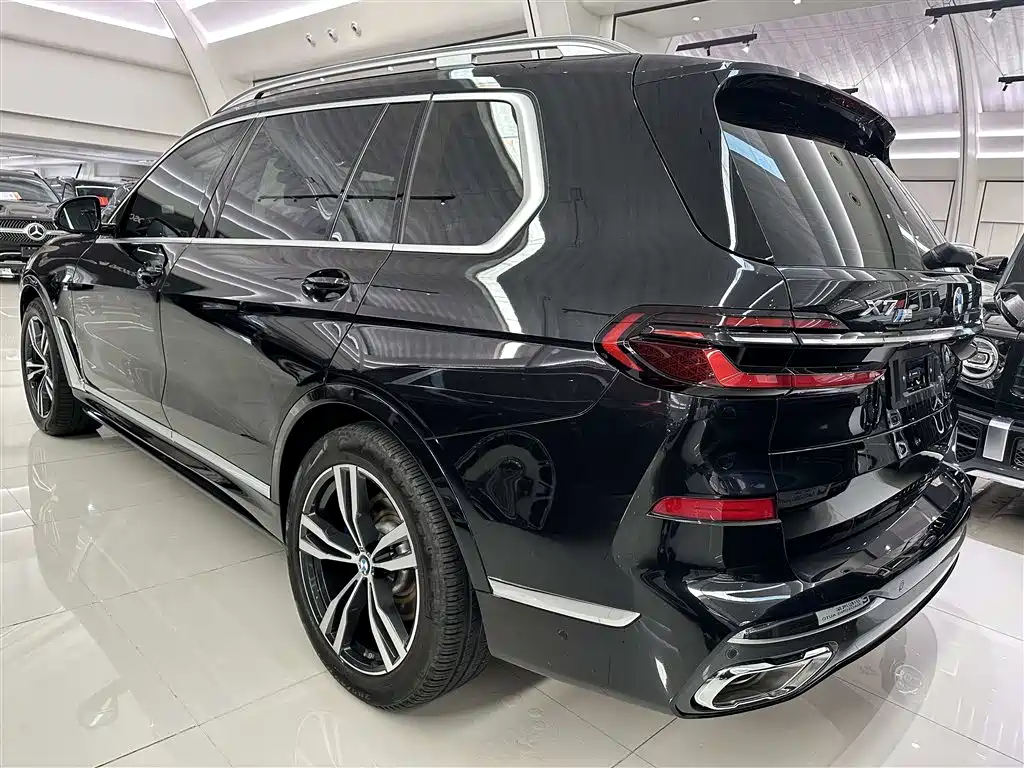 BMW X7 2024 — фото 18