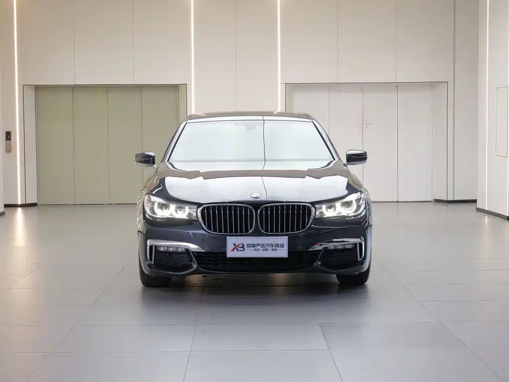 BMW 7 Series 2018 — фото 3