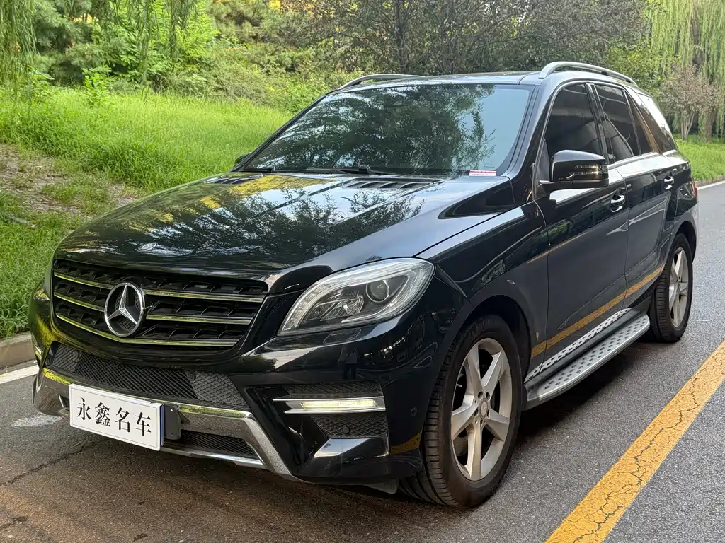 Mercedes-Benz M-Class 2012 — фото 1