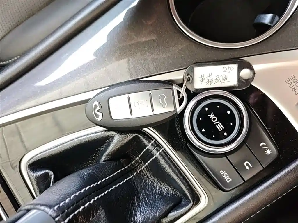 Infiniti Q50 2015 — фото 9