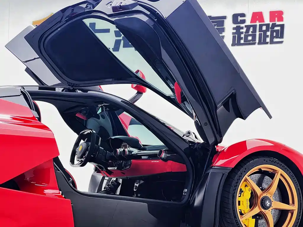 Ferrari LaFerrari 2015 — фото 14