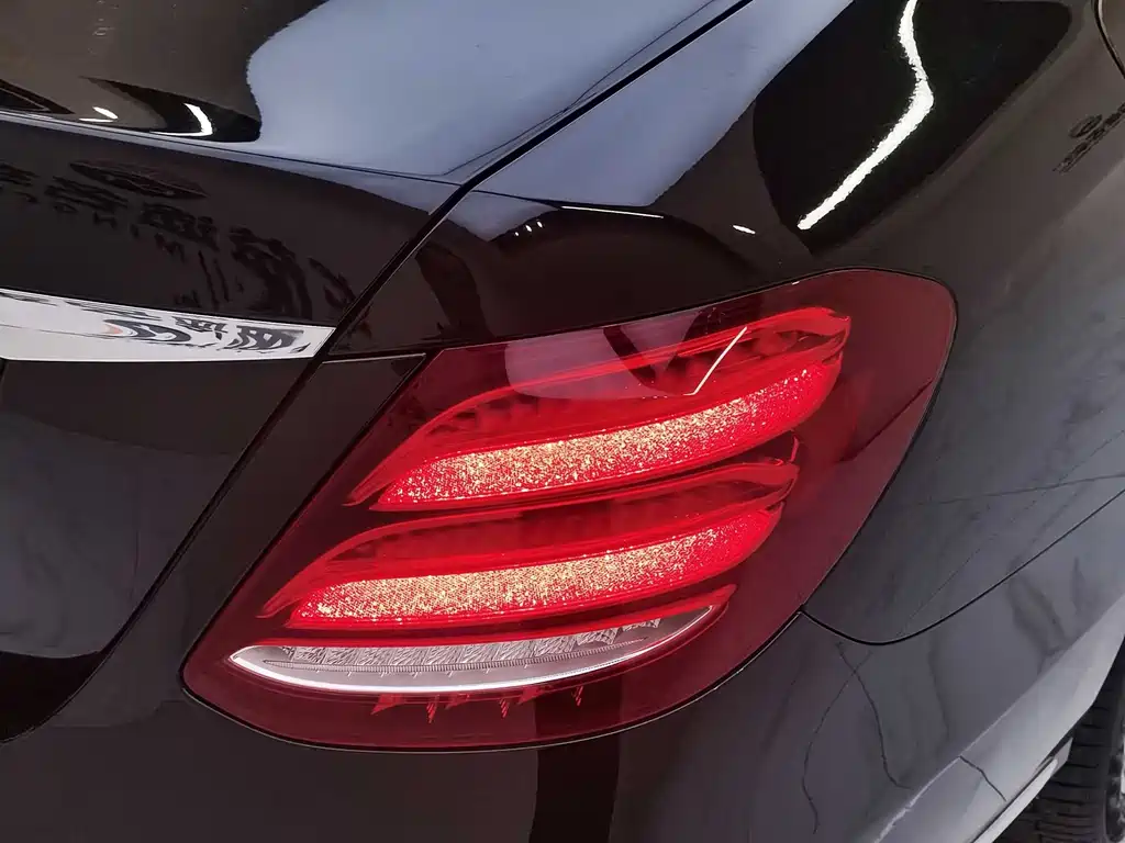 Mercedes-Benz E-Class 2016 — фото 26