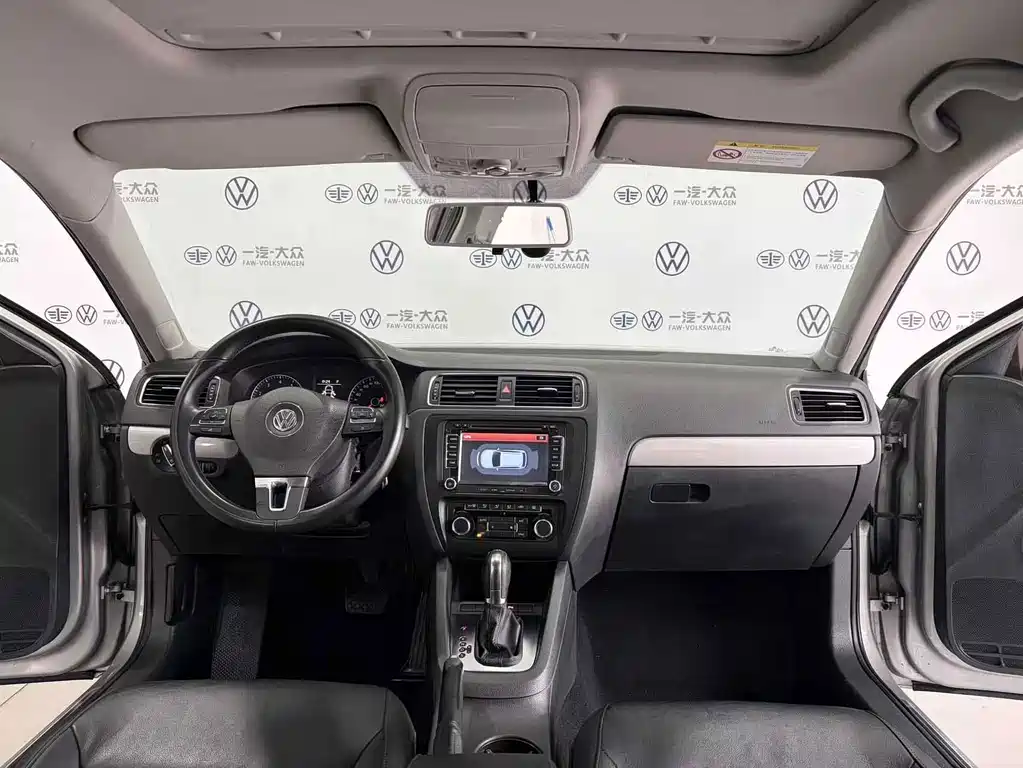 Volkswagen Sagitar 2015 — фото 11