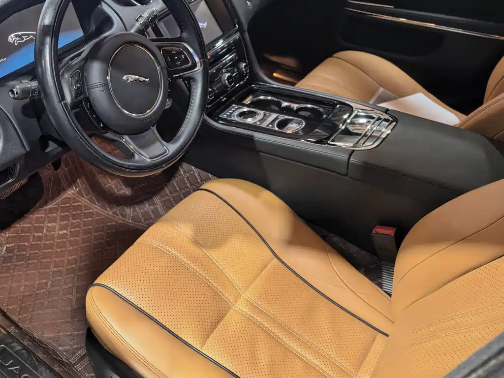 Jaguar XJ 2014 — фото 3