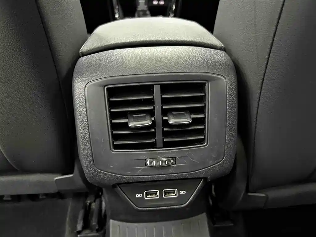Volkswagen T-Roc 2022 — фото 15