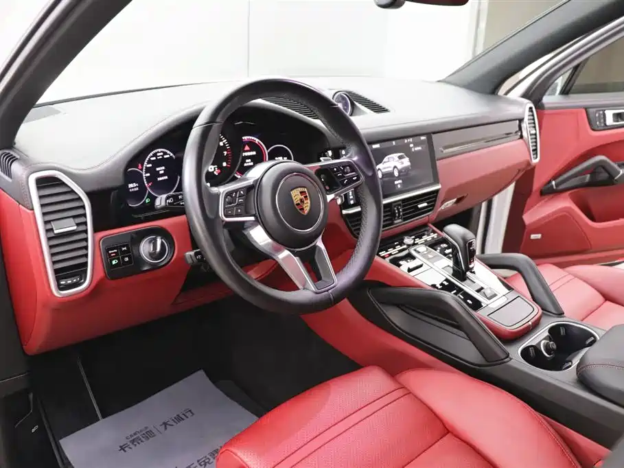 Porsche Cayenne 2019 — фото 15