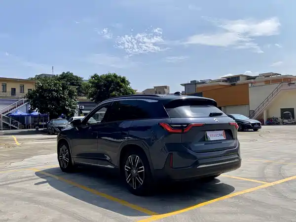 NIO ES6 2020