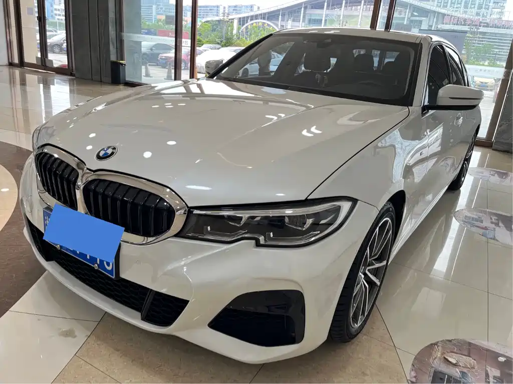 BMW 3 Series 2020 — фото 1