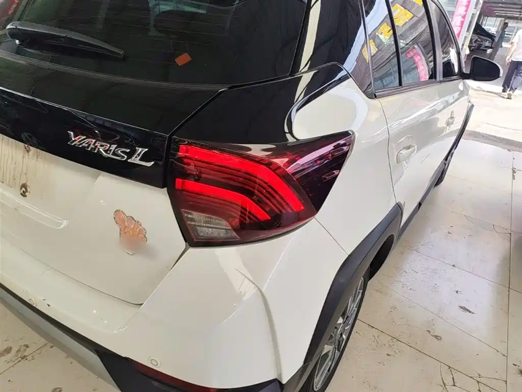 Toyota Yaris L 2020 — фото 8