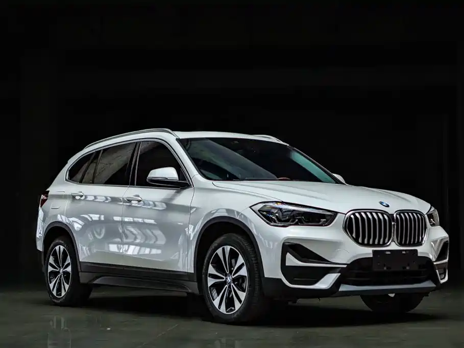 BMW X1 2022 — фото 3
