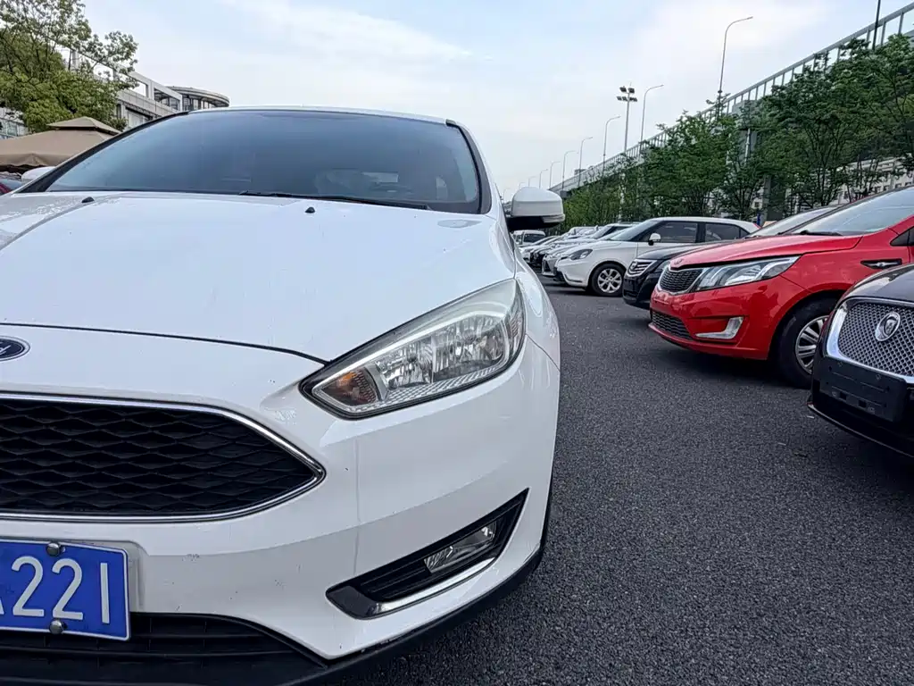 Ford Focus 2016 — фото 6