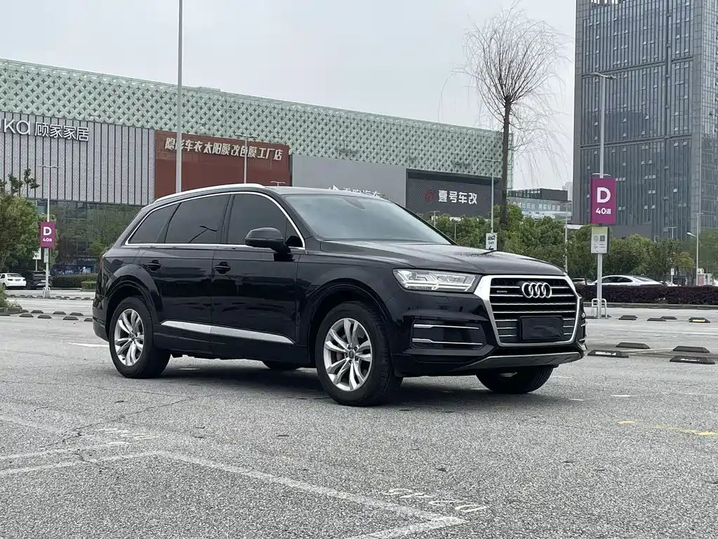 Audi Q7 2019 — фото 4