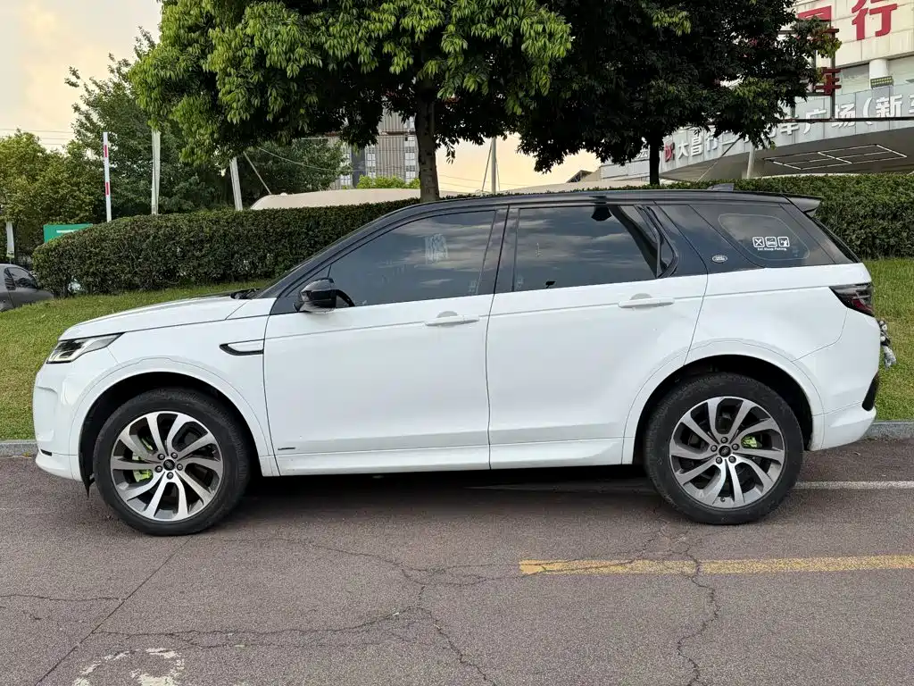 Land Rover Discovery Sport 2021 — фото 3