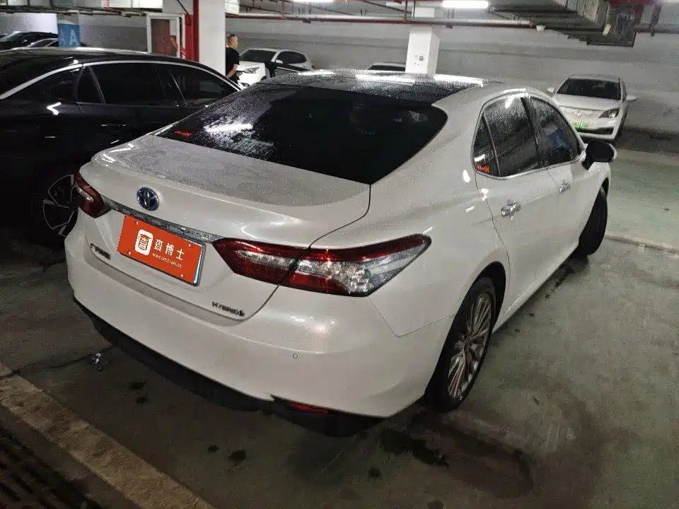 Toyota Camry 2020 — фото 2