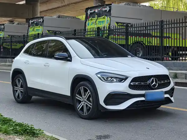 Mercedes-Benz GLA 2020