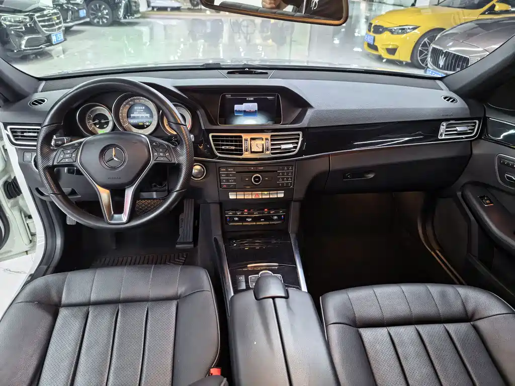 Mercedes-Benz E-Class 2015 — фото 8