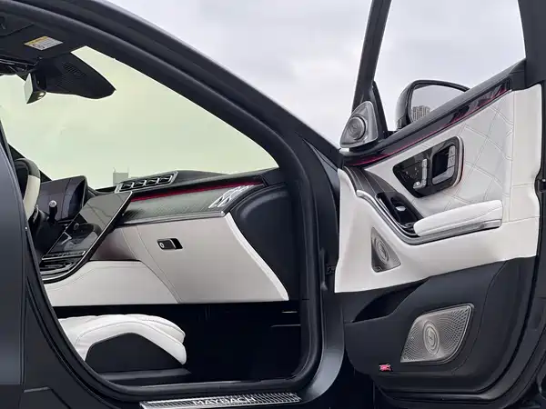Mercedes-Benz Maybach S-Class 2023