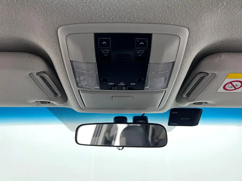 Toyota Prado 2020 — фото 30