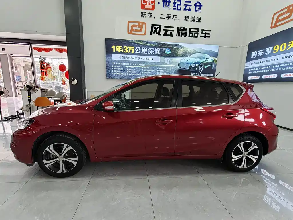 Nissan Tiida 2016