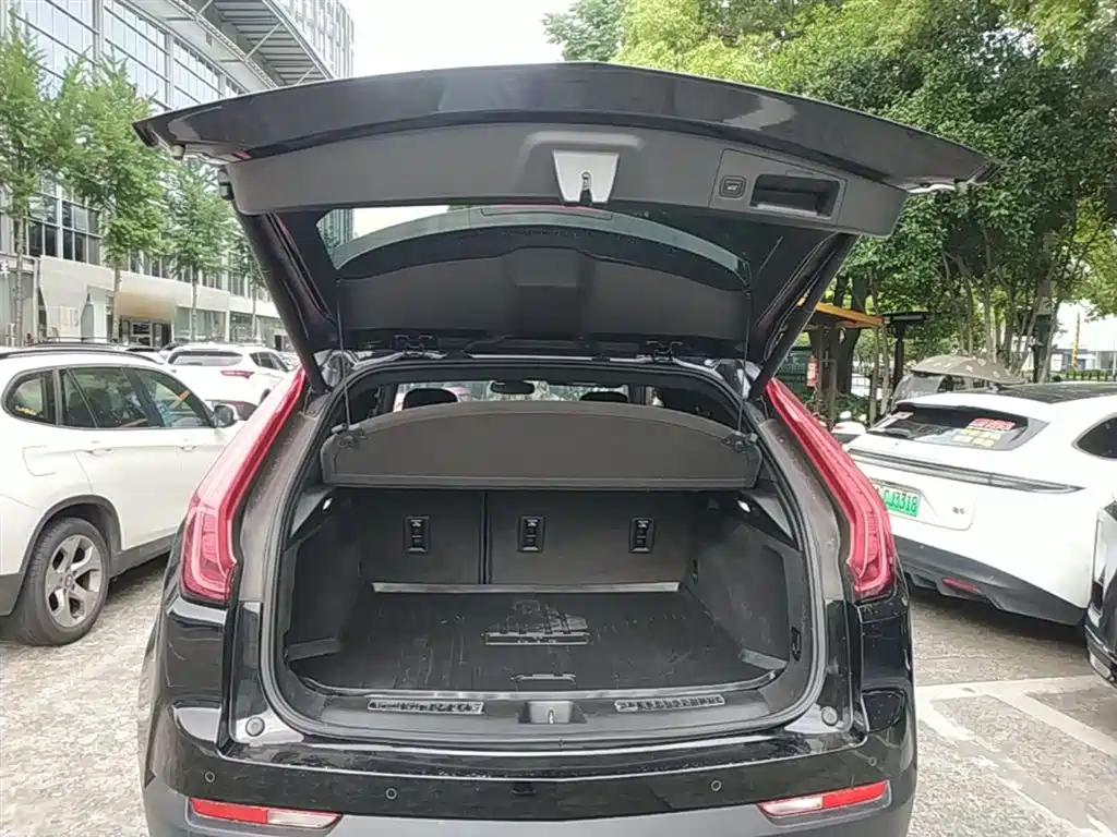 Cadillac XT4 2018 — фото 15