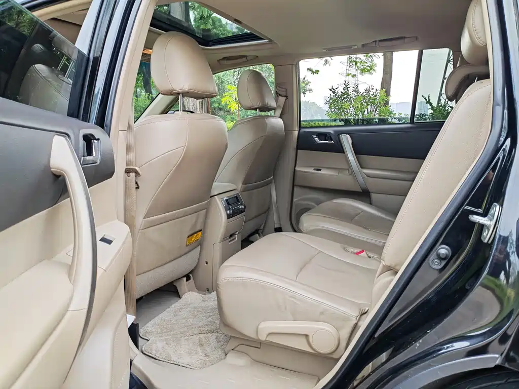 Toyota Highlander 2014 — фото 14