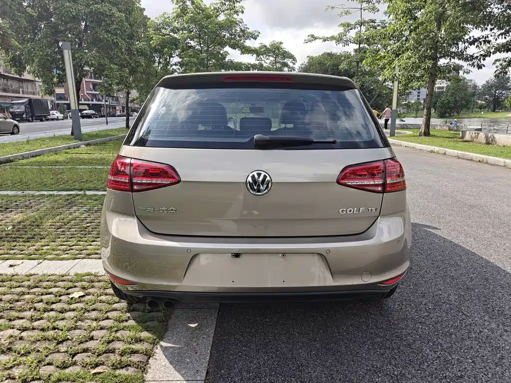 Volkswagen Golf 2015
