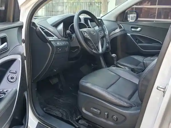 Hyundai Santa Fe 2013