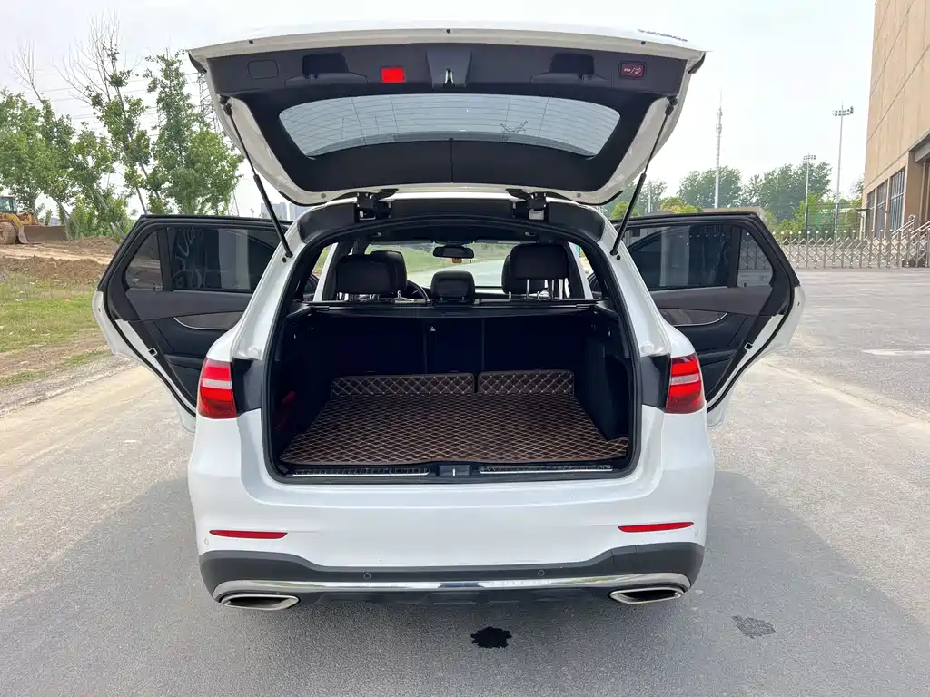 Mercedes-Benz GLC 2018 — фото 20