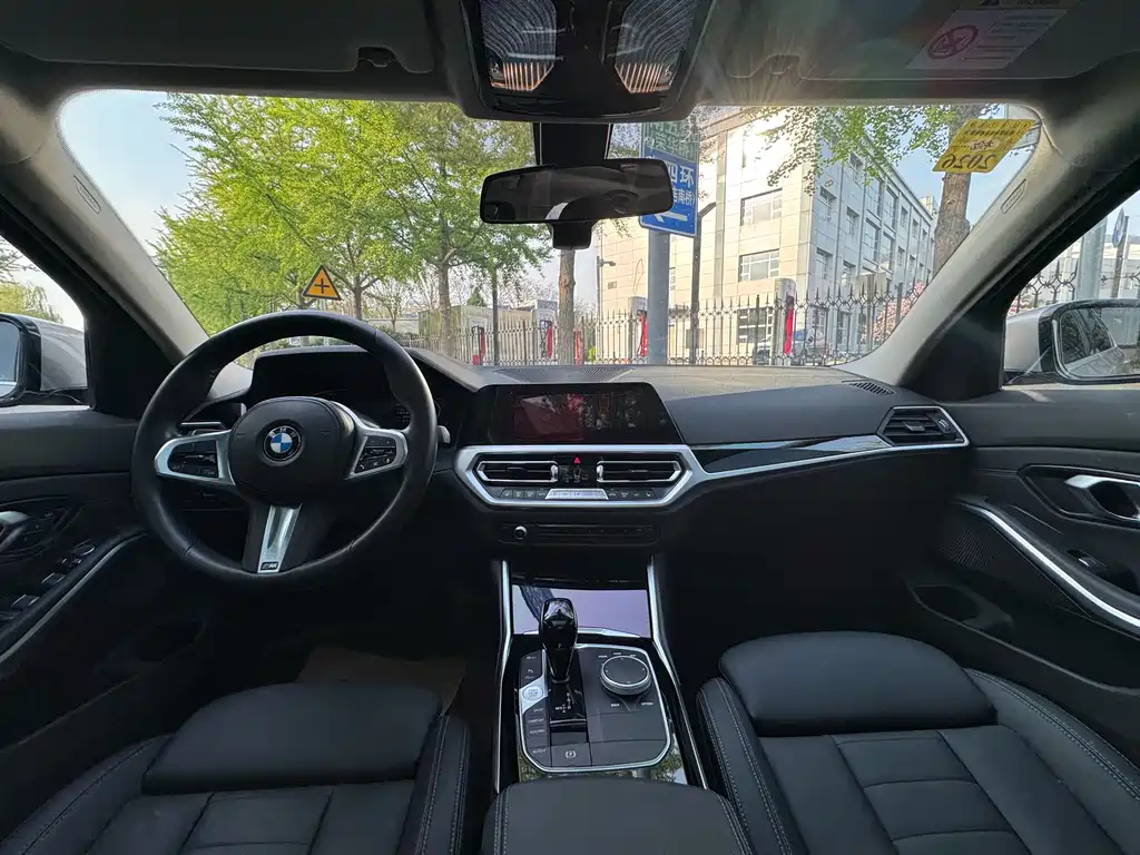 BMW 3 Series 2020 — фото 19