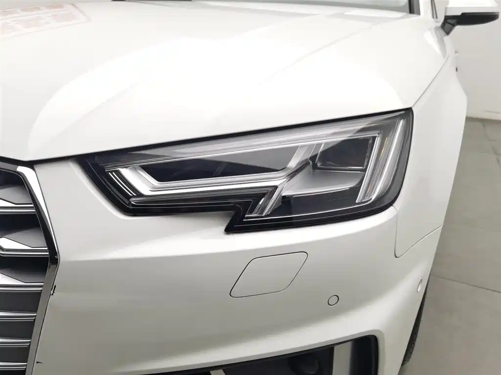 Audi A4L 2020 — фото 7