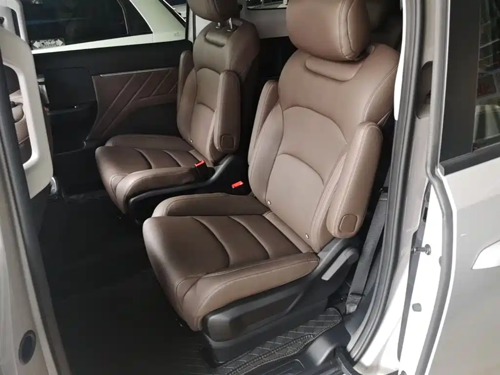 Wuling Starlight 730 EV 2025 — фото 17