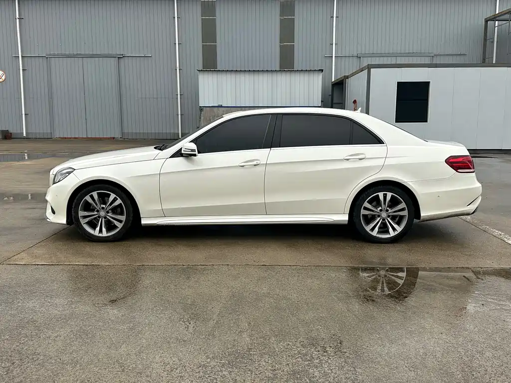 Mercedes-Benz E-Class 2016 — фото 12