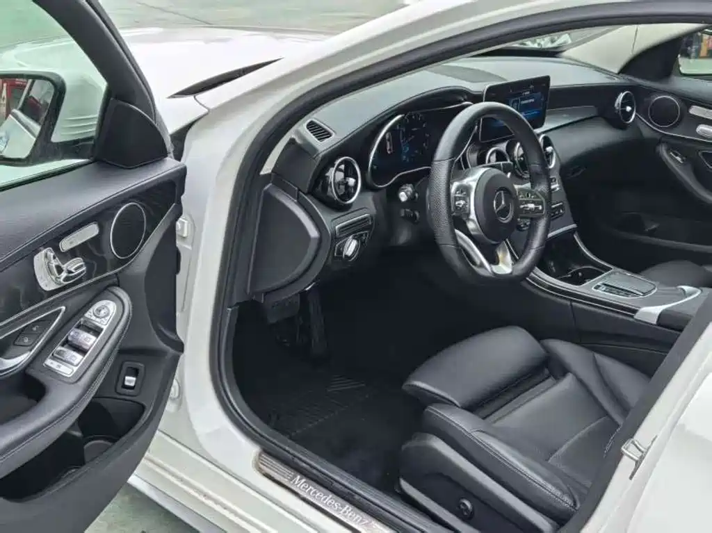 Mercedes-Benz C-Class 2020 — фото 4
