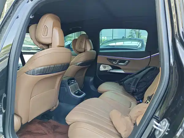 Mercedes-Benz E-Class 2024