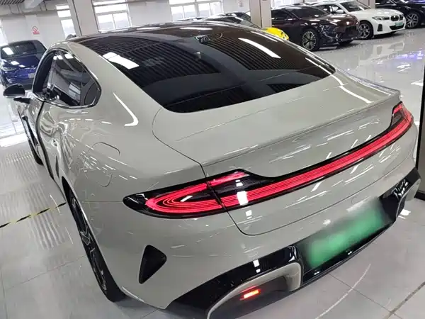 Xiaomi SU7 2025