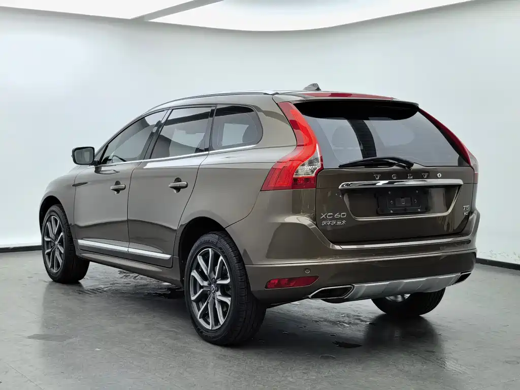 Volvo XC60 2017 — фото 6