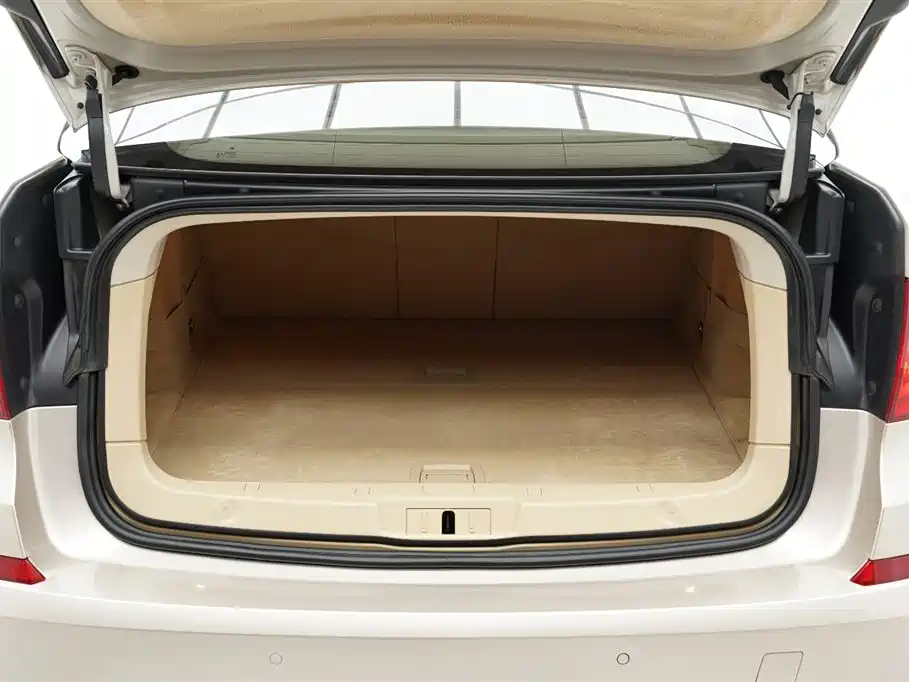 BMW 5 Series GT 2015 — фото 22