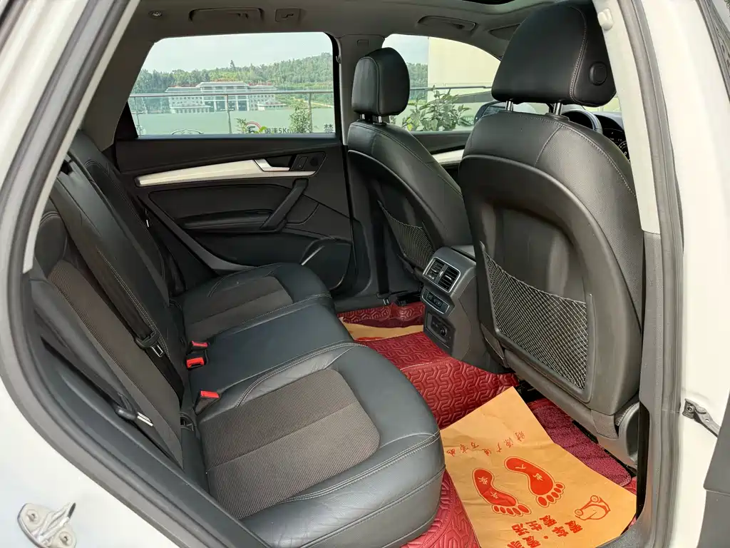 Audi Q5L 2018 — фото 20