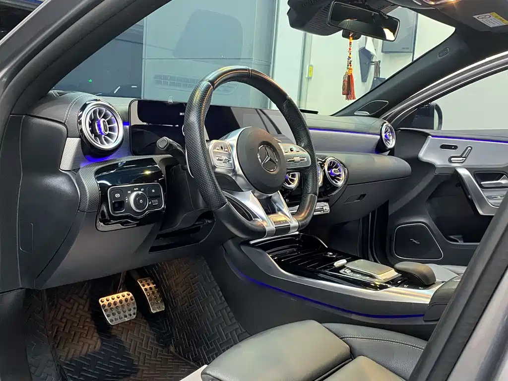 Mercedes-Benz A-Class AMG 2021 — фото 7