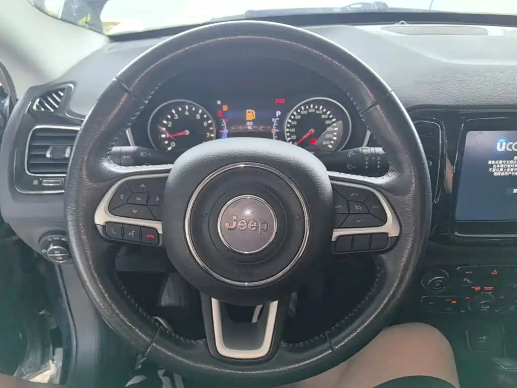 Jeep Compass 2020 — фото 11
