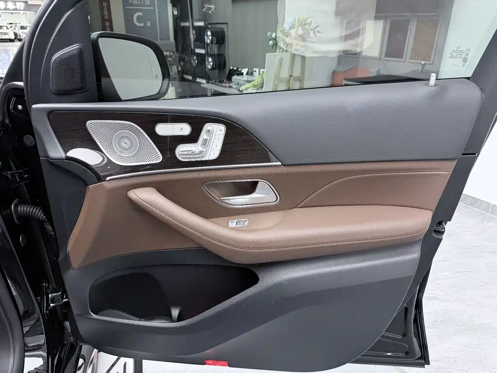 Mercedes-Benz GLE 2025 — фото 16