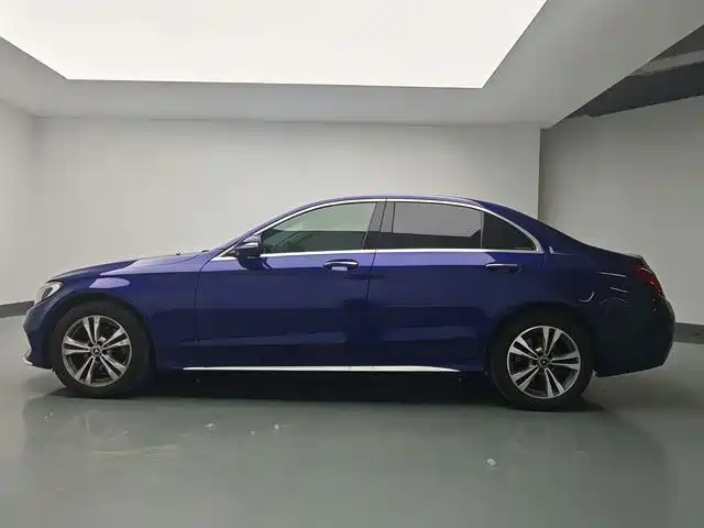 Mercedes-Benz C-Class 2018 — фото 17