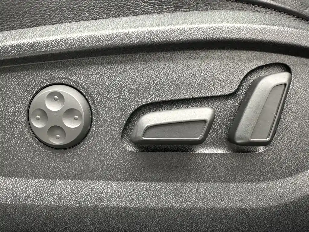Audi Q2L 2022 — фото 13