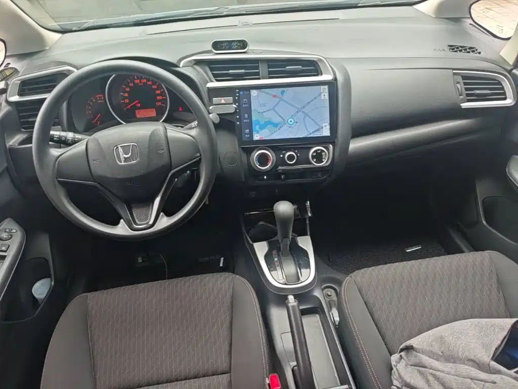 Honda Fit 2018 — фото 10