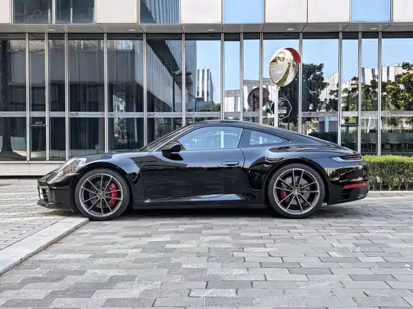 Porsche 911 2019