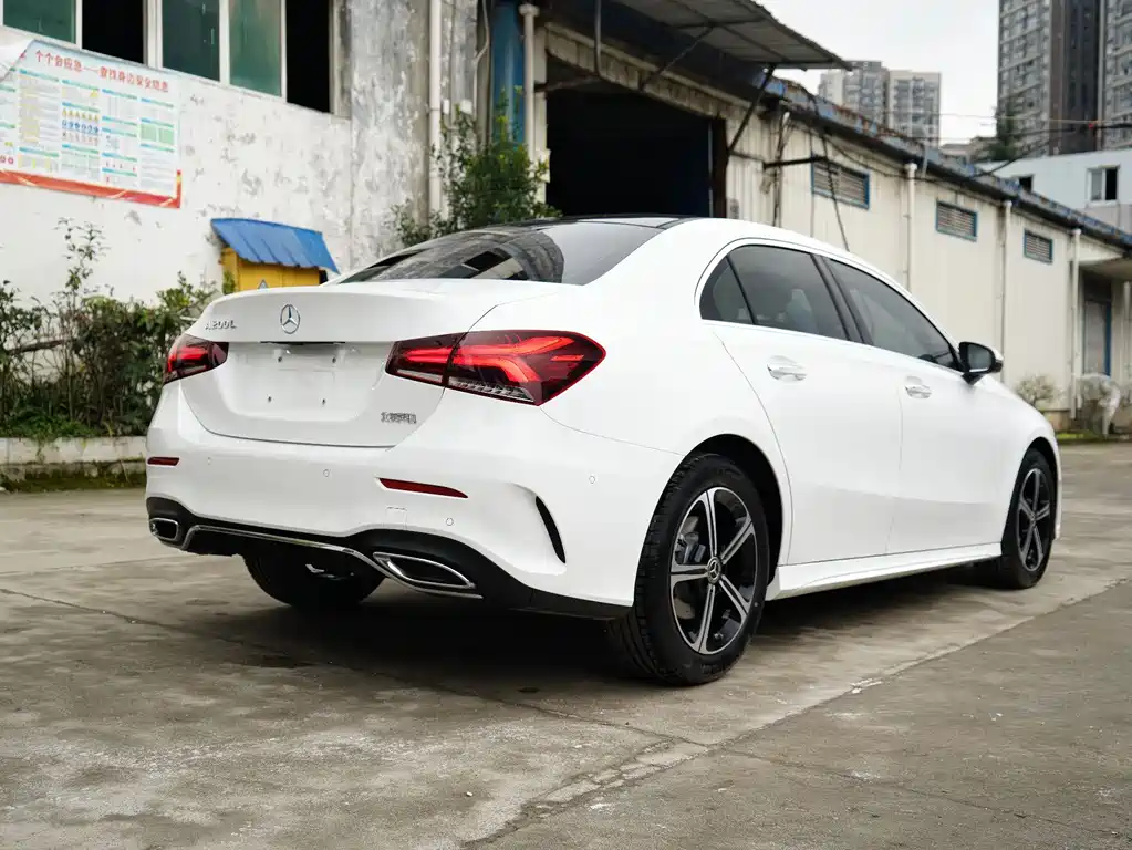Mercedes-Benz A-Class 2023 — фото 11