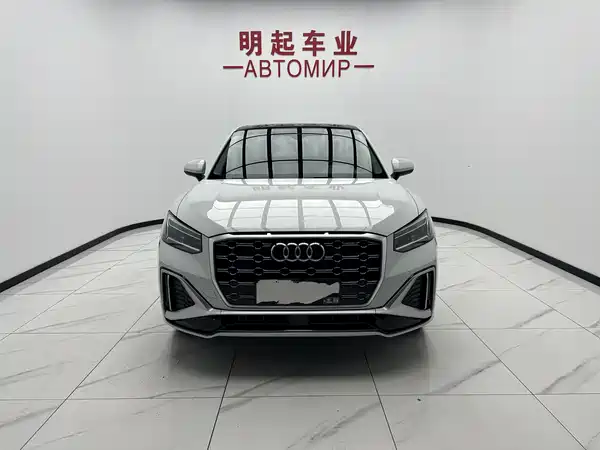 Audi Q2L 2022