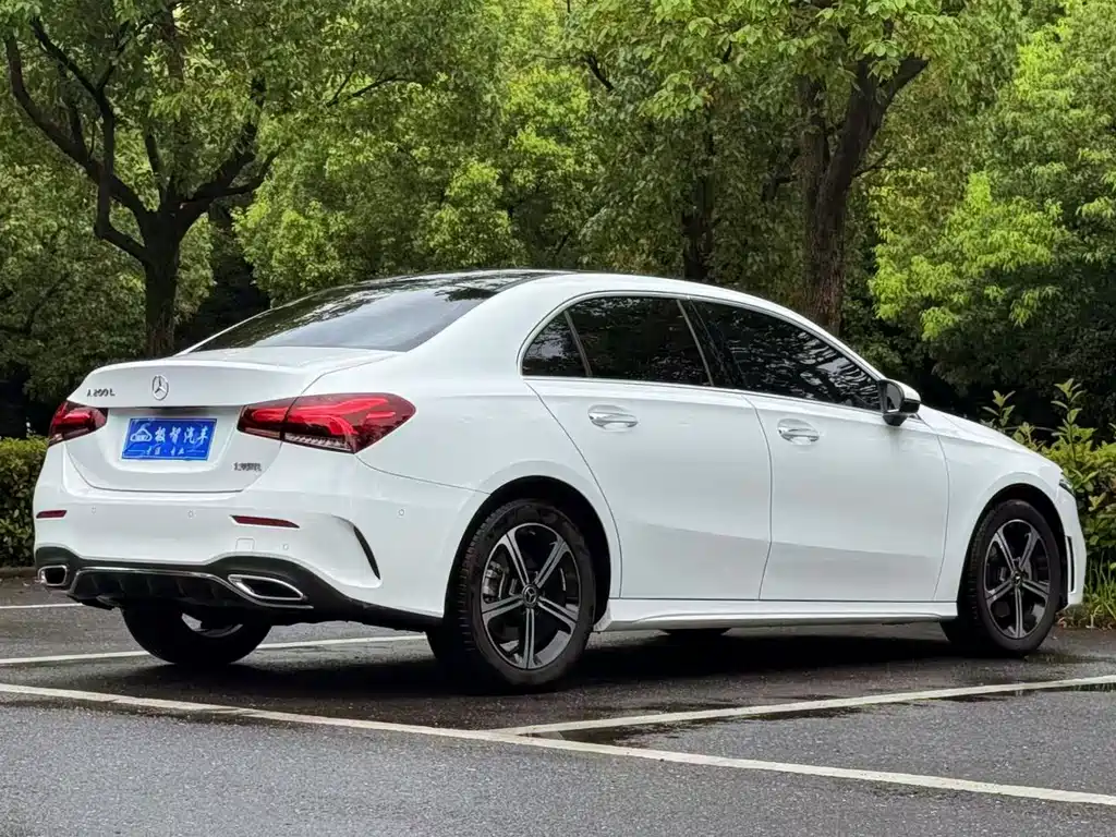 Mercedes-Benz A-Class 2023 — фото 5